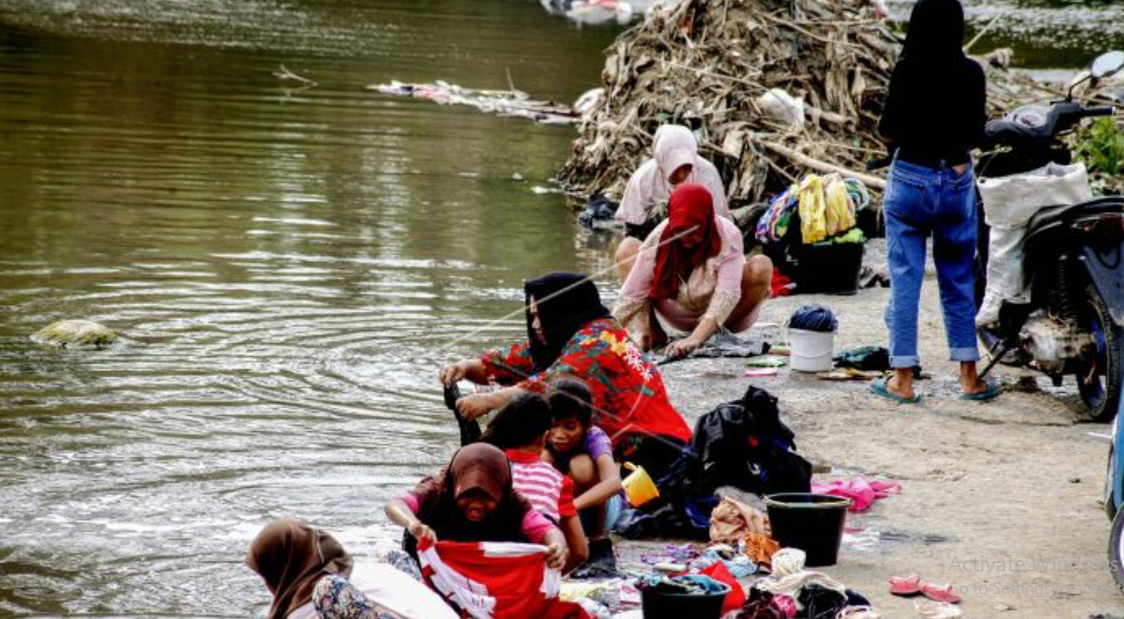 Arti Mimpi Baju Hanyut di Sungai Tapi Dapat Lagi