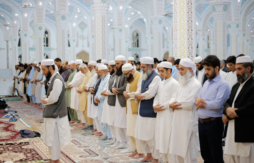 Apakah Sholat Tarawih Wajib